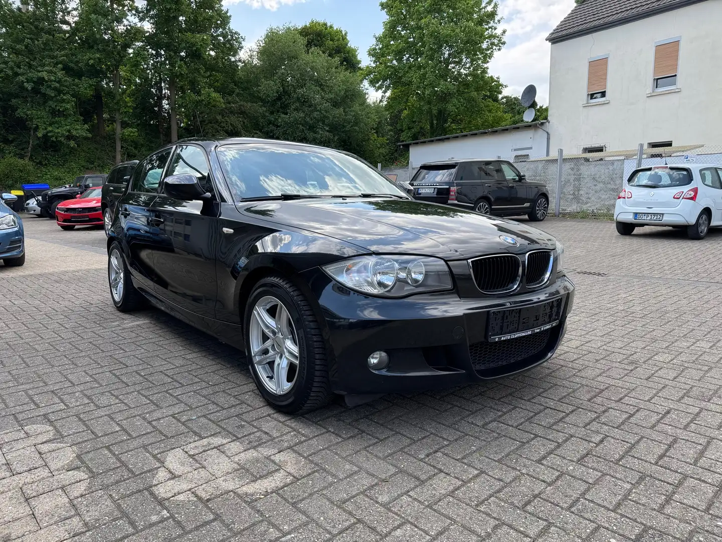 BMW 116 116d, M- Paket, PDC, Sportsitze, Sitzheizung, etc. Schwarz - 1