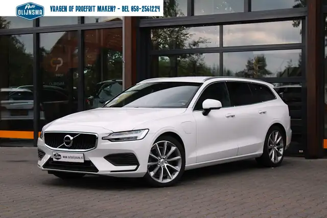 Volvo V60 2.0 T6 Twin Engine AWD Inscription|Camera|Adaptive