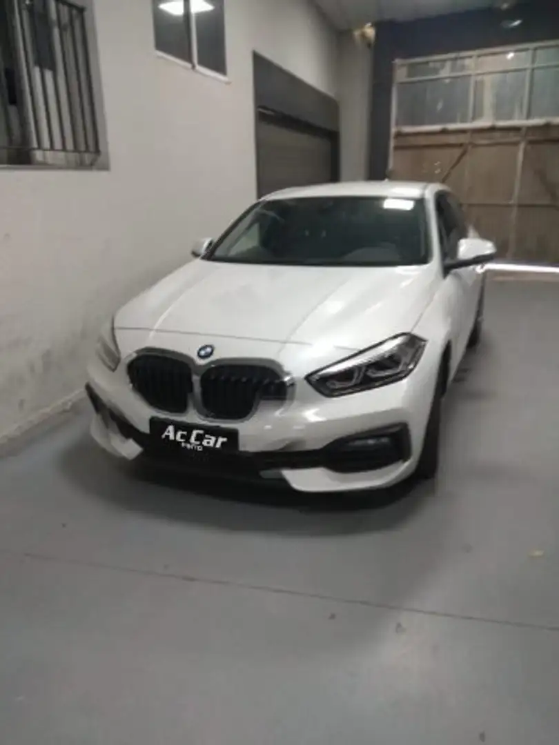 BMW 116 118i Sport Line - 1