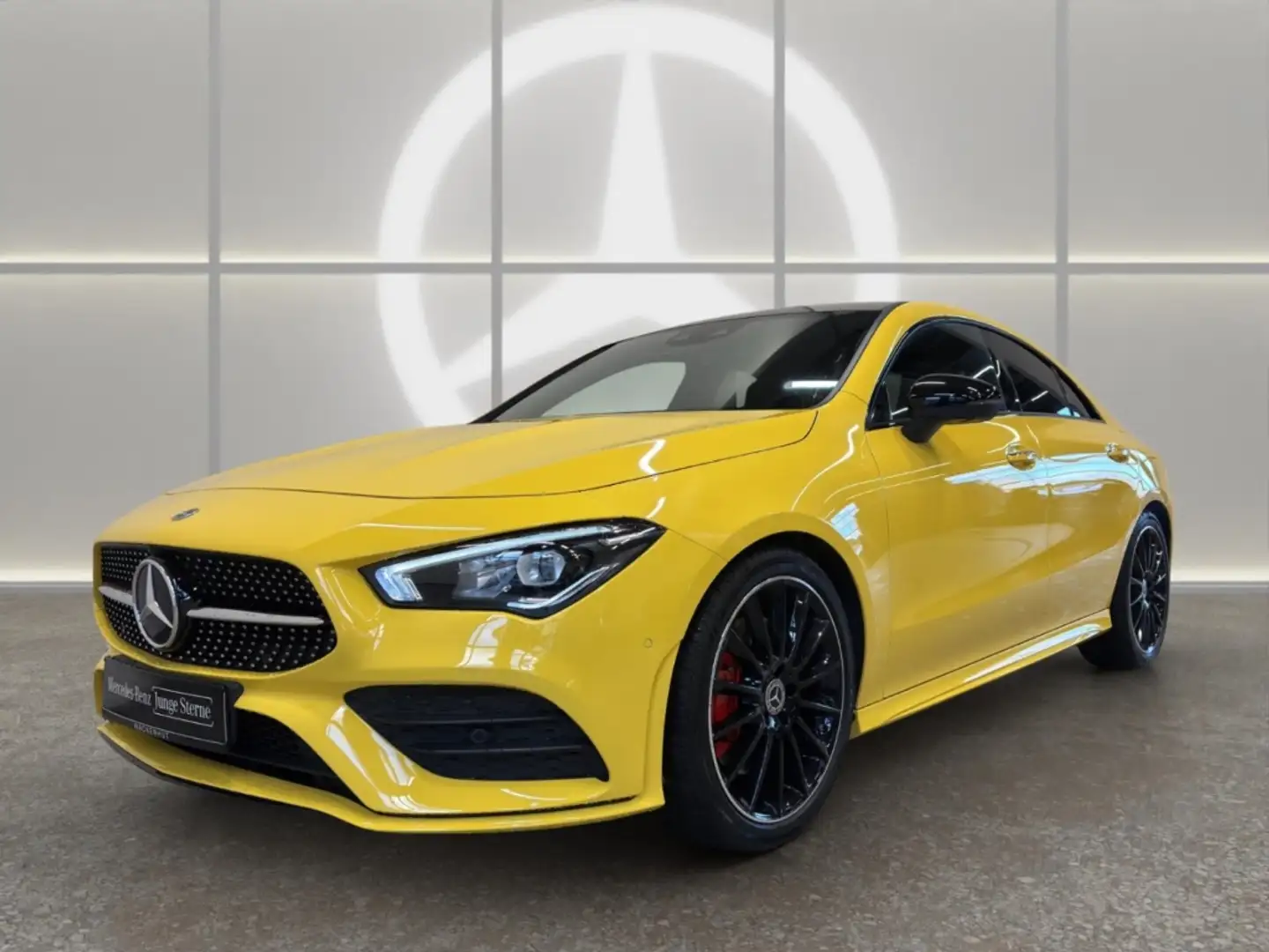 Mercedes-Benz CLA 250 AMG NIGHT+BUS+PANO+STDHZG+HUD+DISTR+360° Gelb - 1