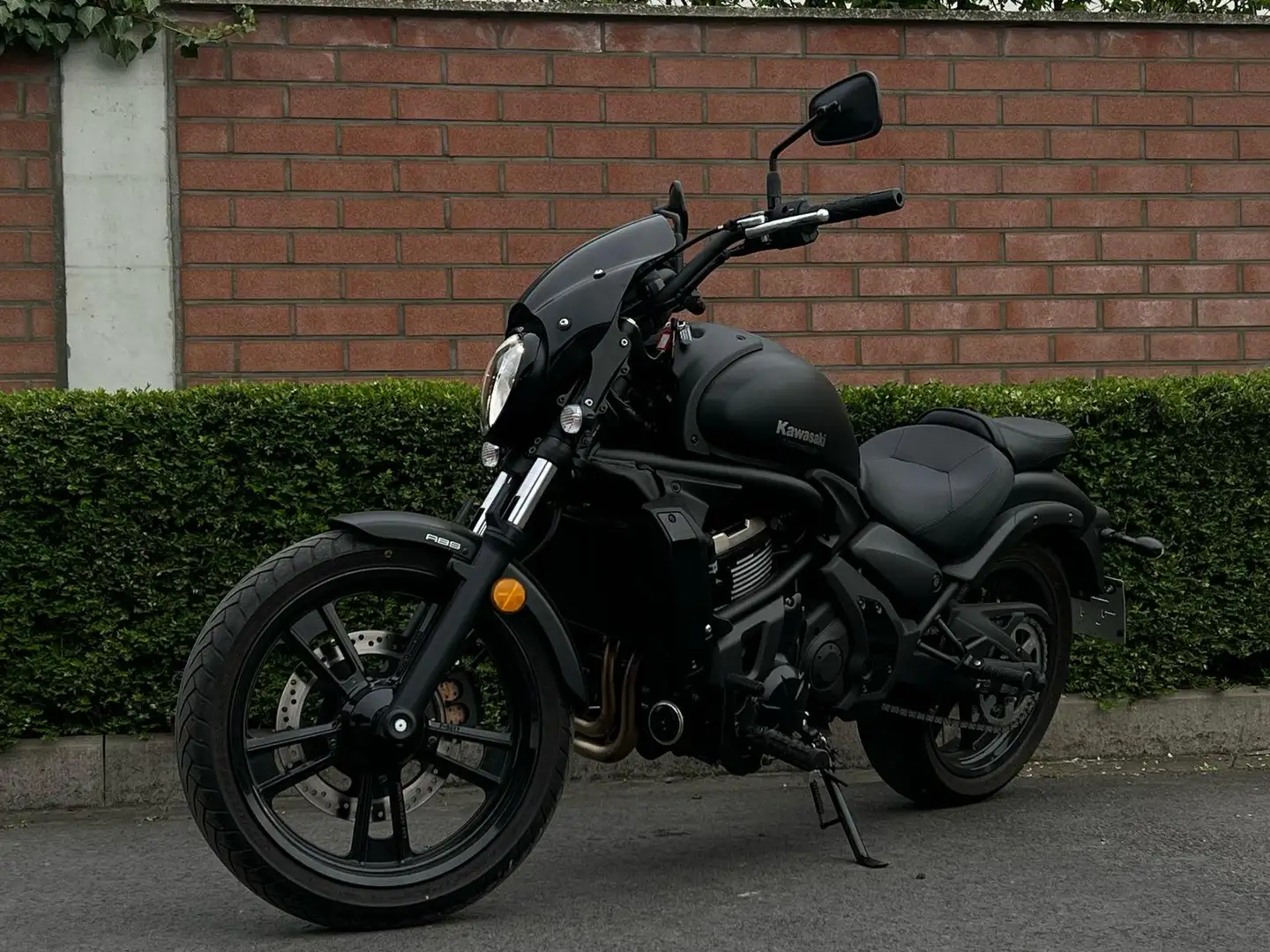 Kawasaki Vulcan S ARROW - 819 KM - 2023 Negru - 1
