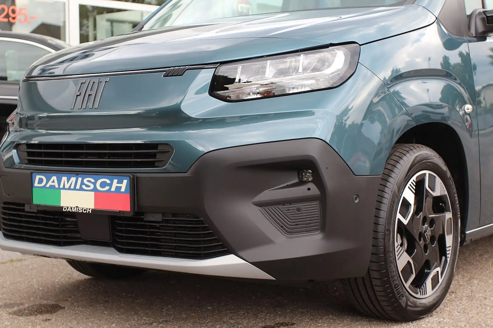 Fiat Doblo M BlueHDi 130 S&S Aut. Blau - 2