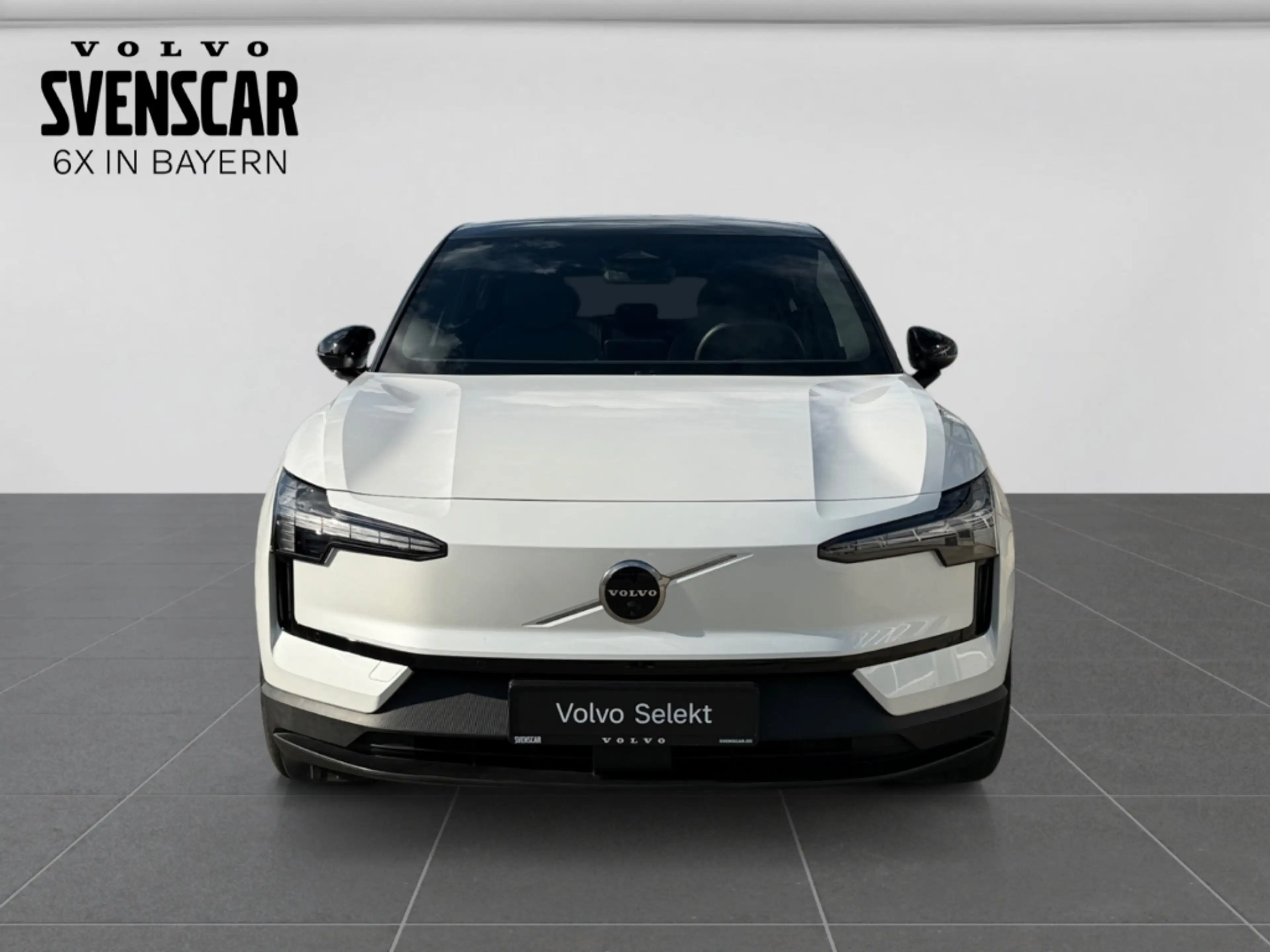 Volvo EX30 Ultra AWD Performance Electric HarmannKardon Stand — photo 8