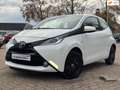 Toyota Aygo 1.0 VVT-i x-play SPECIAL ED AIRCO CAMERA GR.SCHERM Blanco - thumbnail 1
