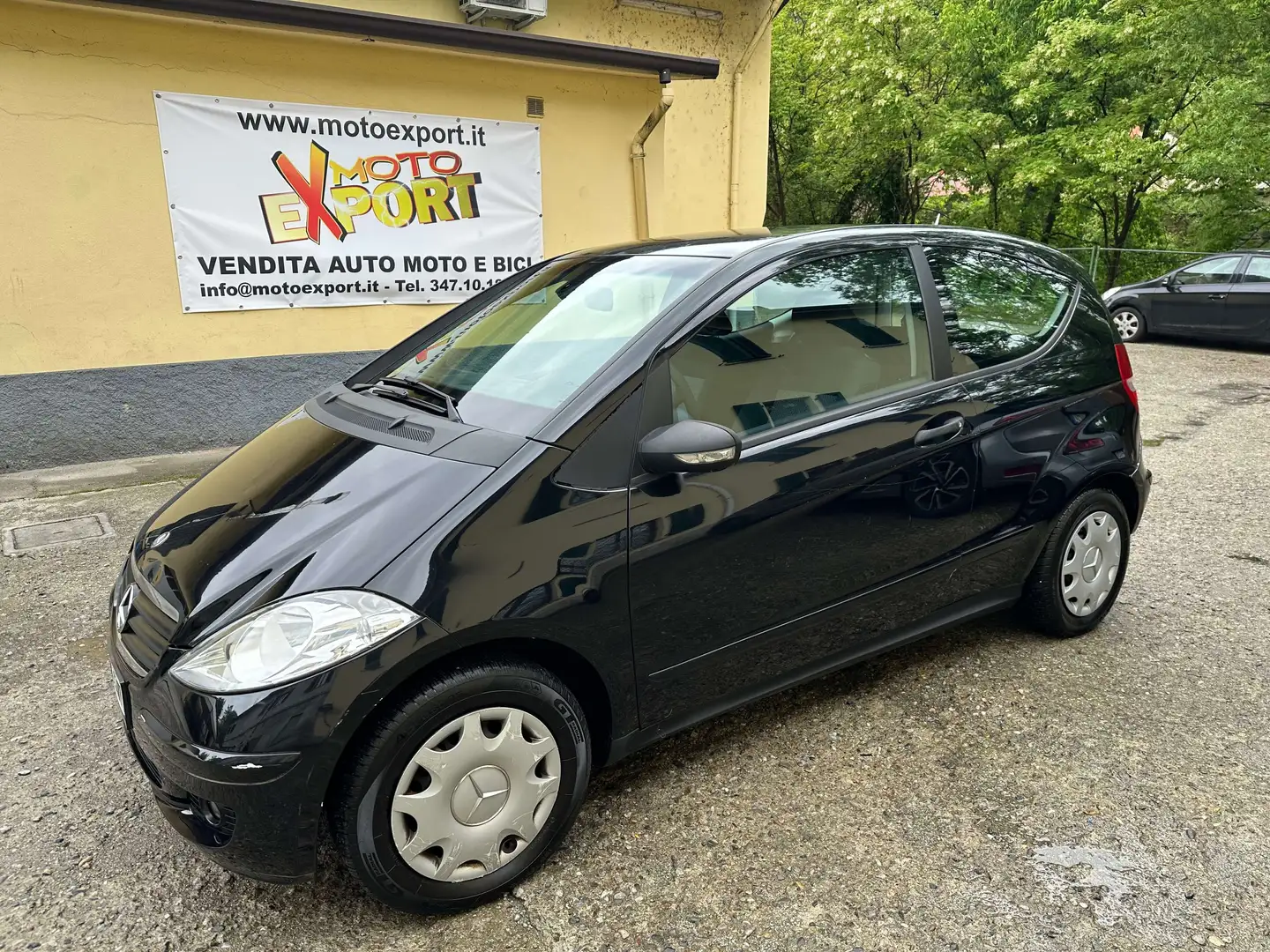Mercedes-Benz A 150 A 150 Classic Basic coupe Černá - 1