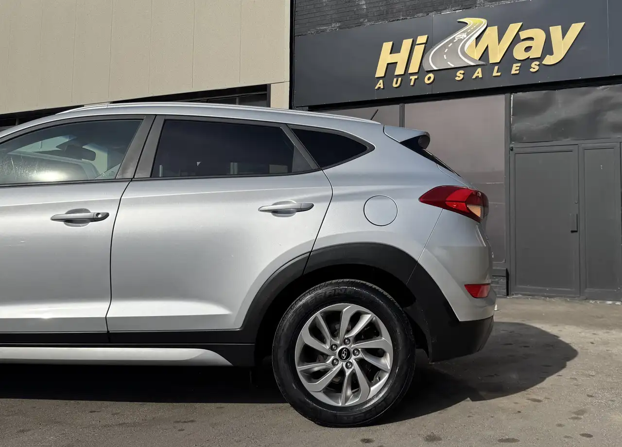 Hyundai TUCSON снимка Hyundai TUCSON