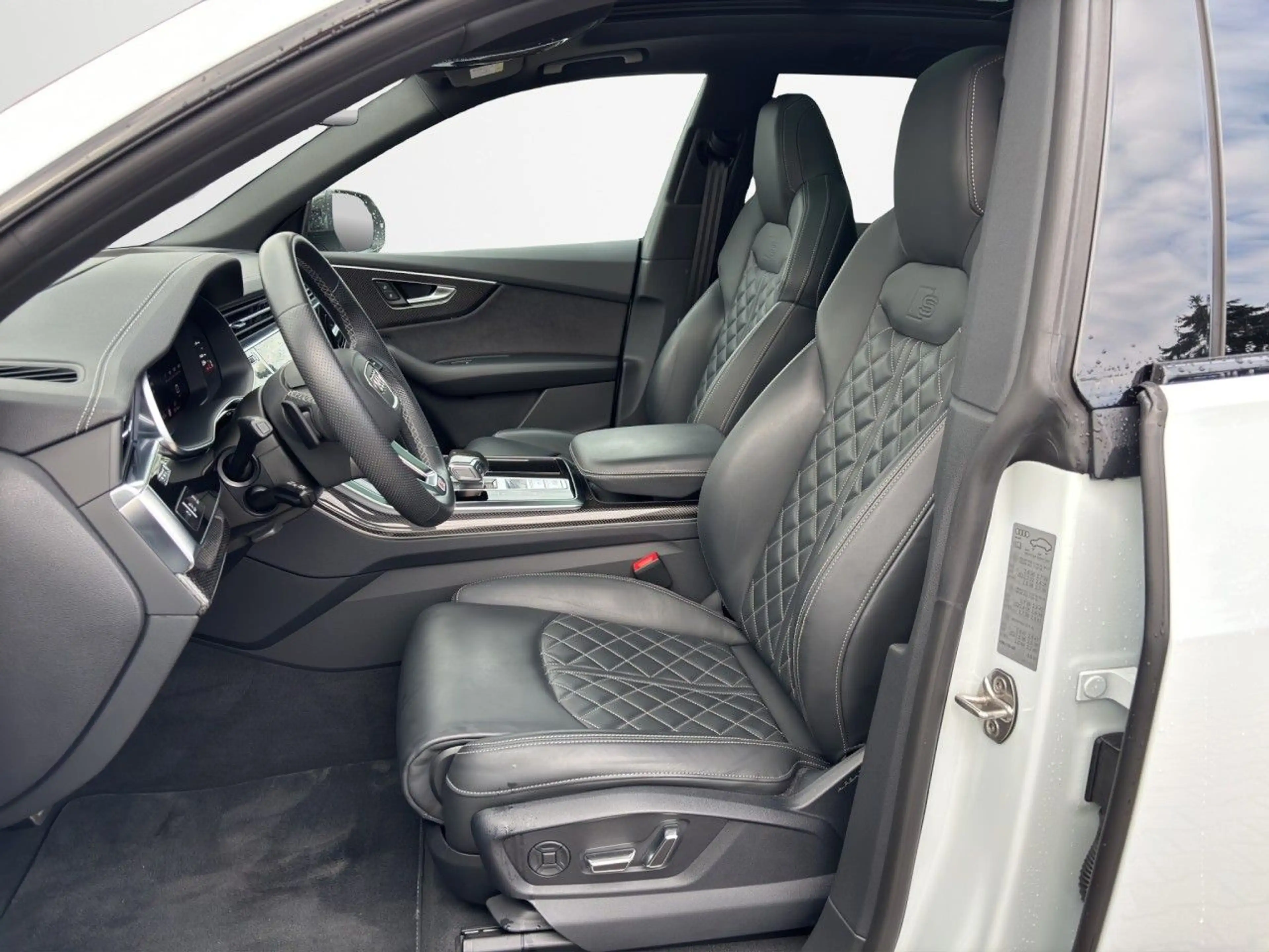 Audi SQ8 4.0 TFSI quattro competition plus Klima Navi — photo 10