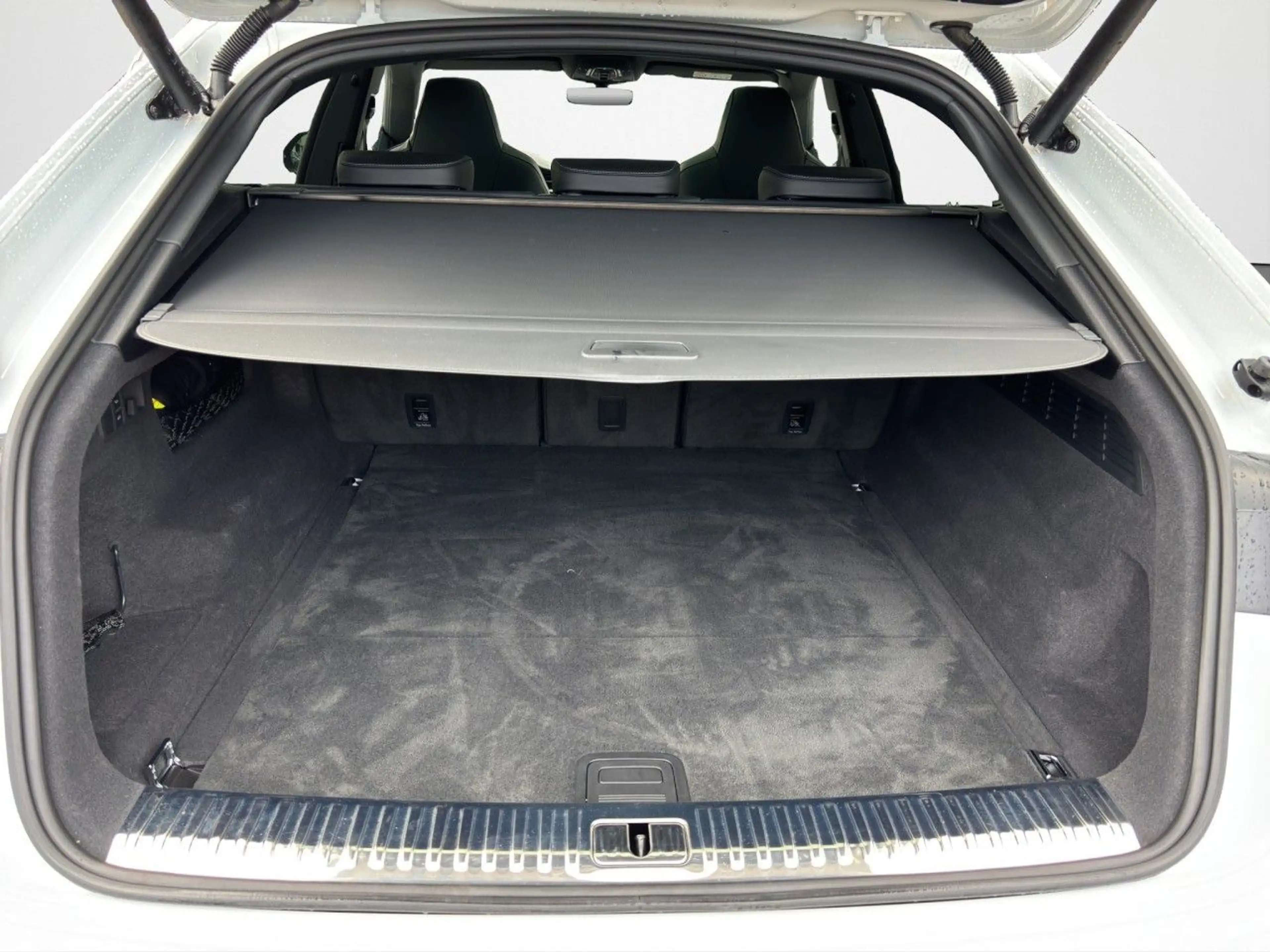 Audi SQ8 4.0 TFSI quattro competition plus Klima Navi — photo 15