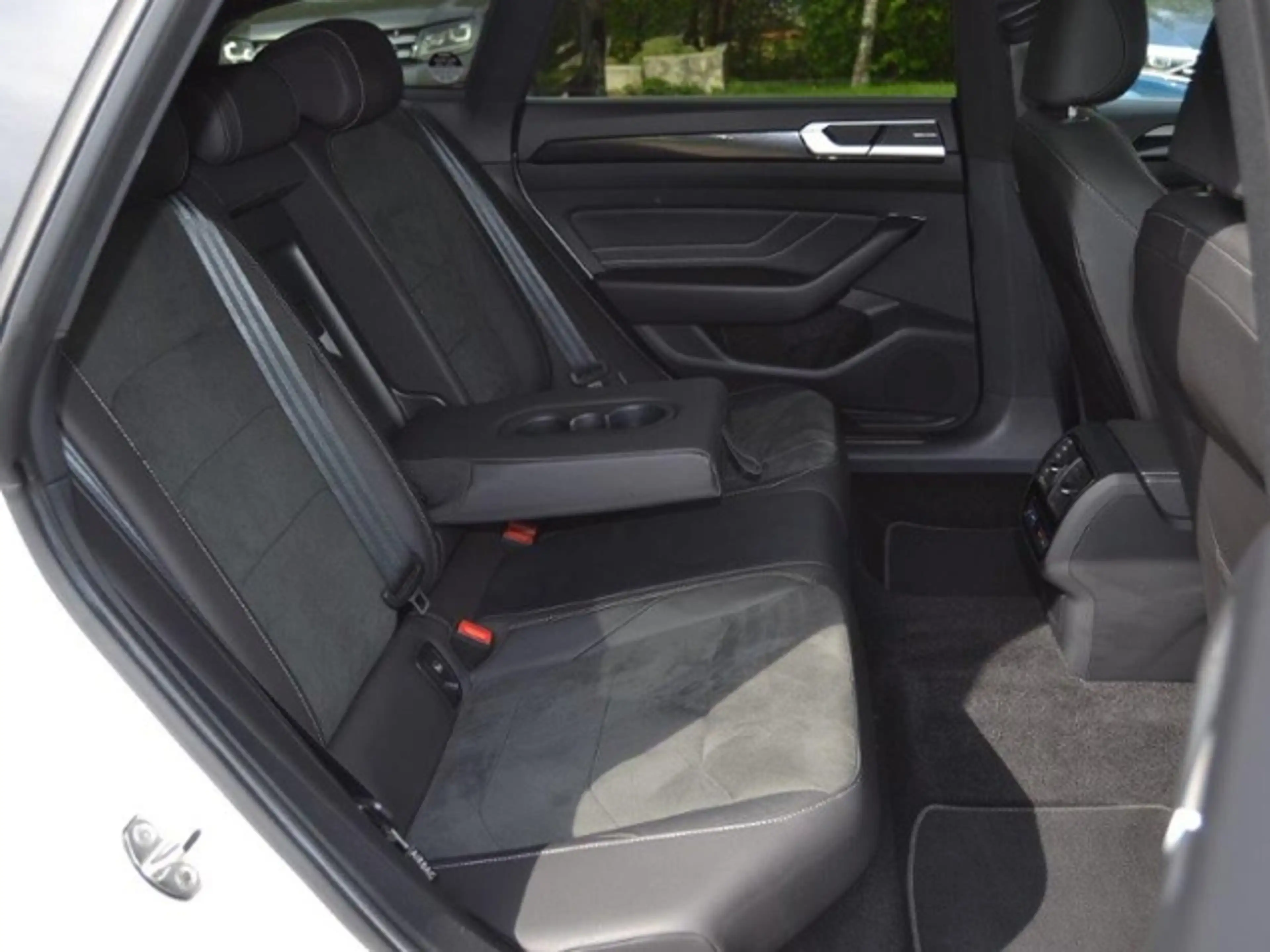 Volkswagen Arteon SB 2.0 TDI 200 PS 4M DSG R-Line VOLL/AHK/PANORAMA — photo 10