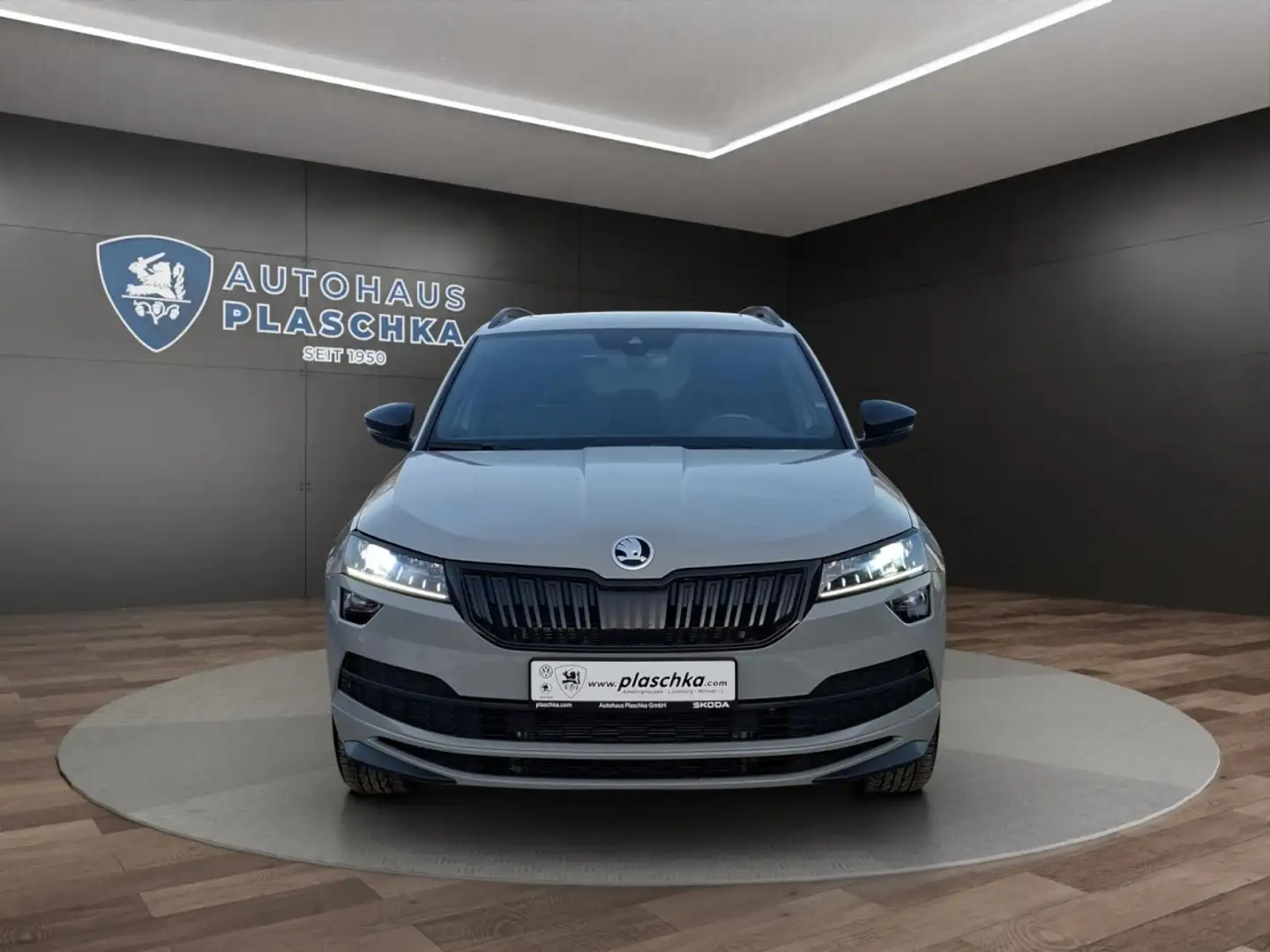 Skoda Karoq 2.0 TSI DSG Sportline 4x4 PANO+CANTON+KAM Klima Gris - 2