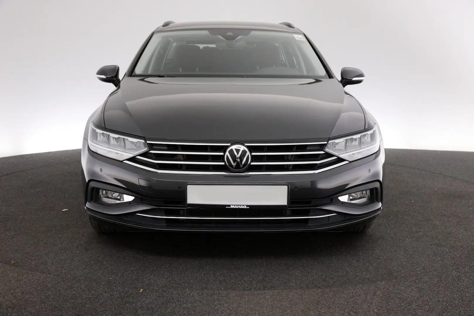 Volkswagen Passat Variant Business 2.0TDI NAVI/LED/ACC/LANE/RFK/MASSAGE Grau - 2