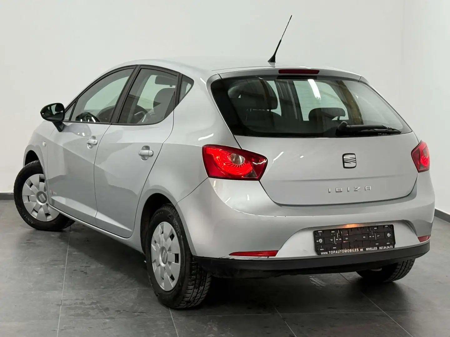 SEAT Ibiza 1.2i Airco - Euro5 - Carnet Gris - 2