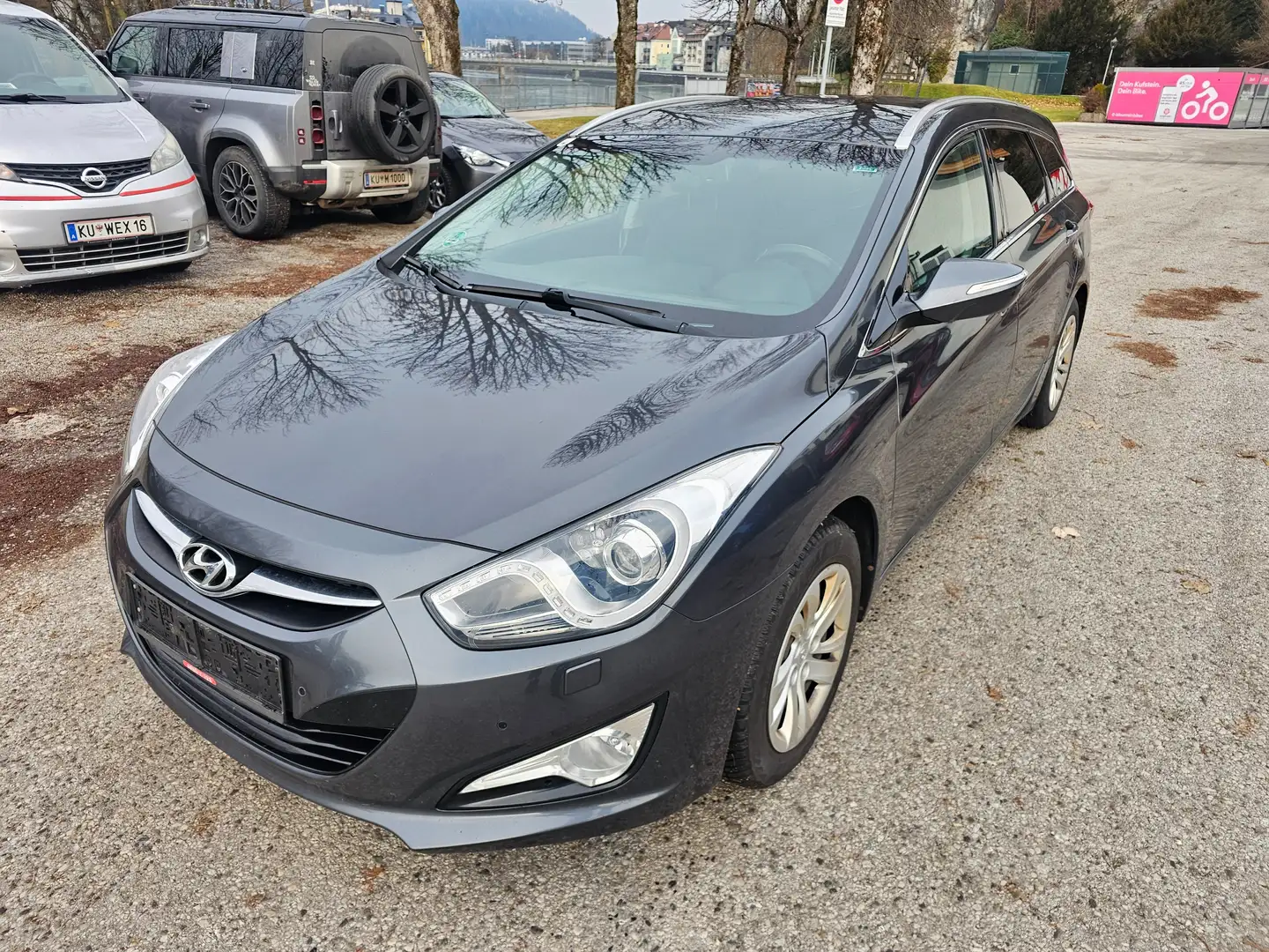 Hyundai i40 blue Style Servicegepflegt EURO-6 Grijs - 1