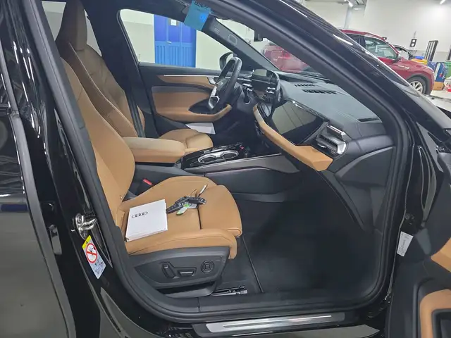 Audi A6 view 7