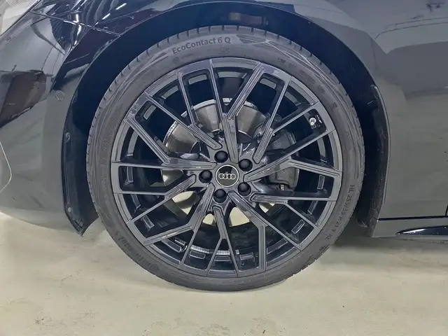 Audi A6 view 5