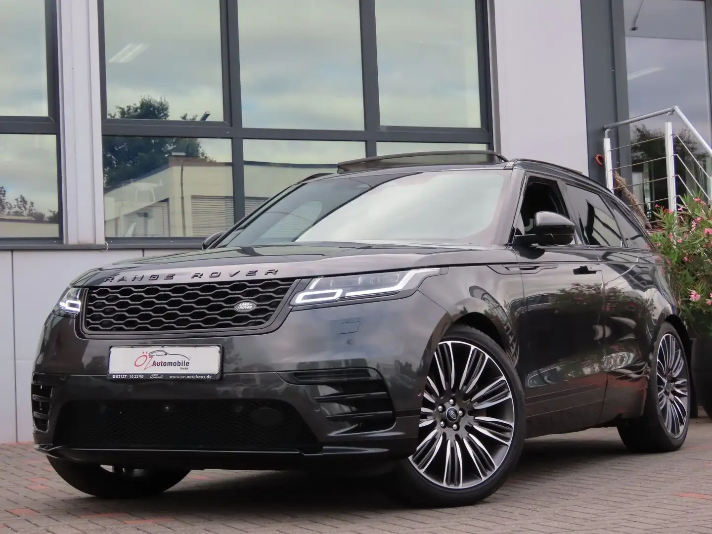Land Rover Range Rover Velar 3.0 P400 R-Dynamic HSE AWD Gris - 2