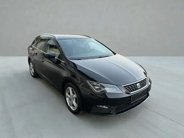 SEAT Leon Xcellence virtual Cockpit LED Navigation FullLink