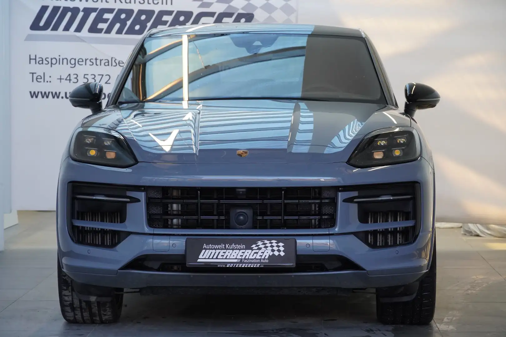 Porsche Cayenne E-Hybrid Grau - 2