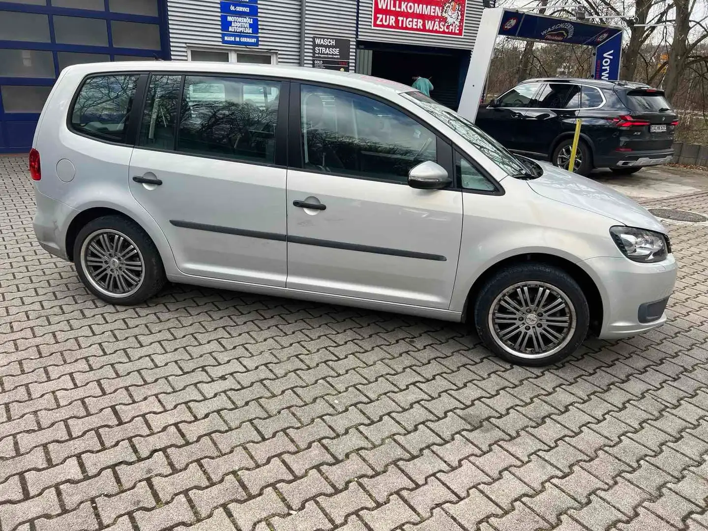 Volkswagen Touran Xenon Navi  Klima  2 Hand inkl Neu Tüv Plateado - 1