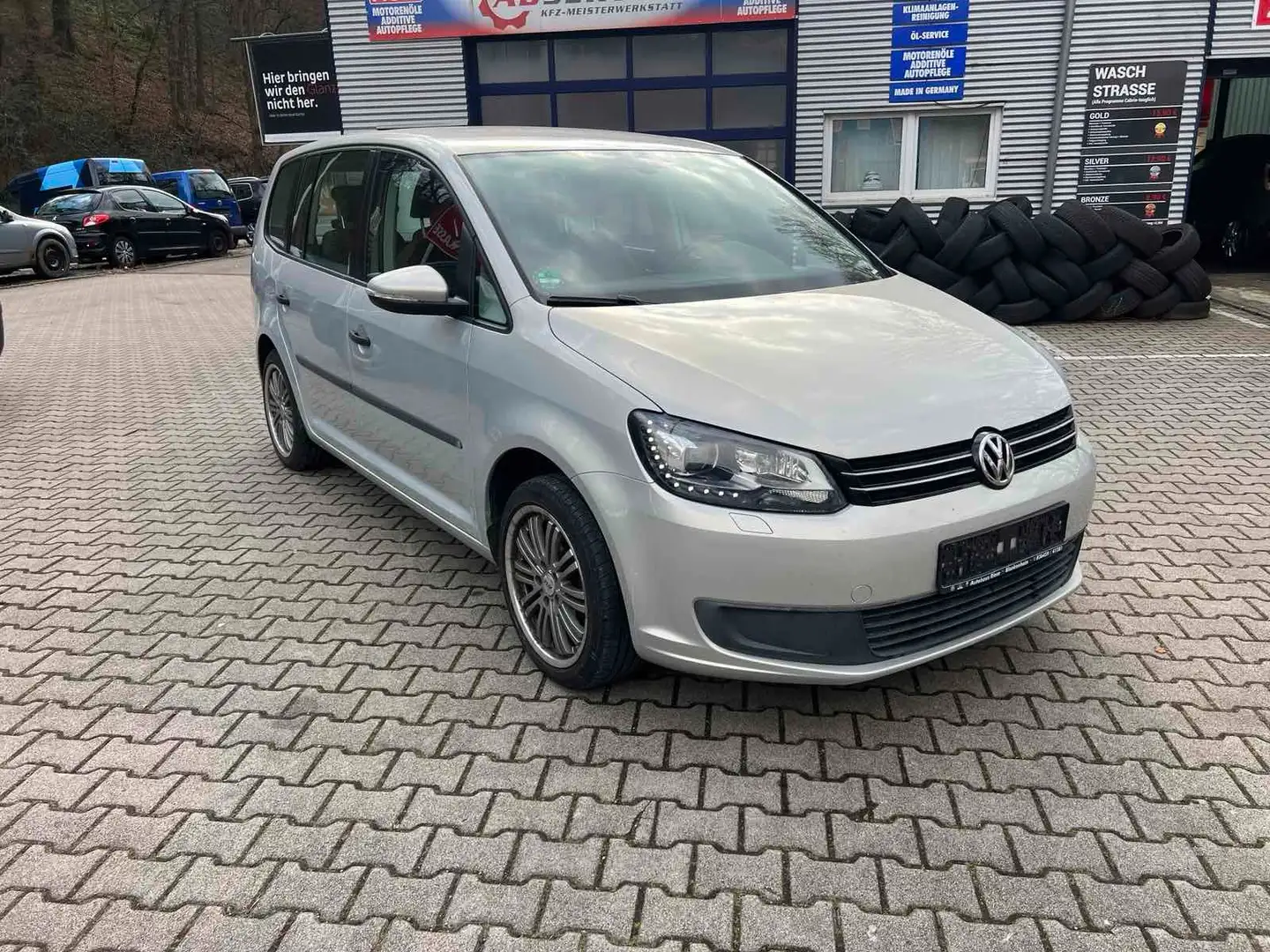 Volkswagen Touran Xenon Navi  Klima  2 Hand inkl Neu Tüv Plateado - 2
