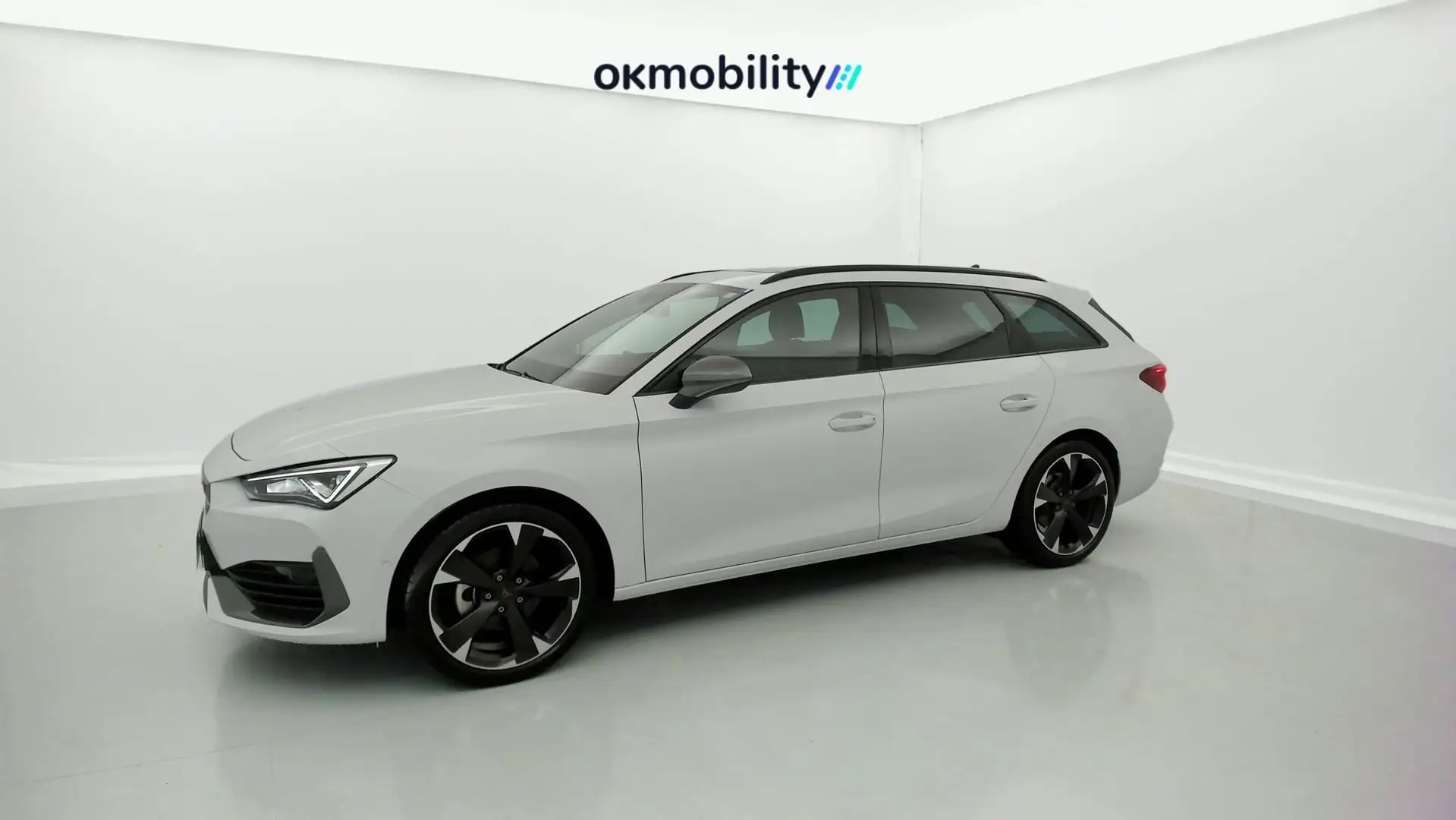 CUPRA Leon Sportstourer 1.5 eTSI 110 DSG Wit - 2