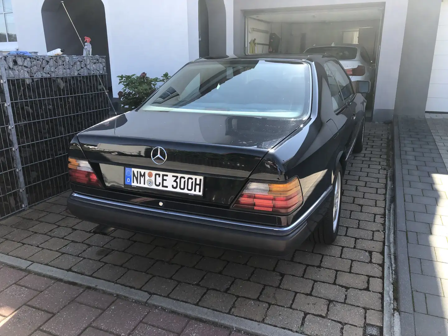 Mercedes-Benz Baureihe 124 Azul - 1