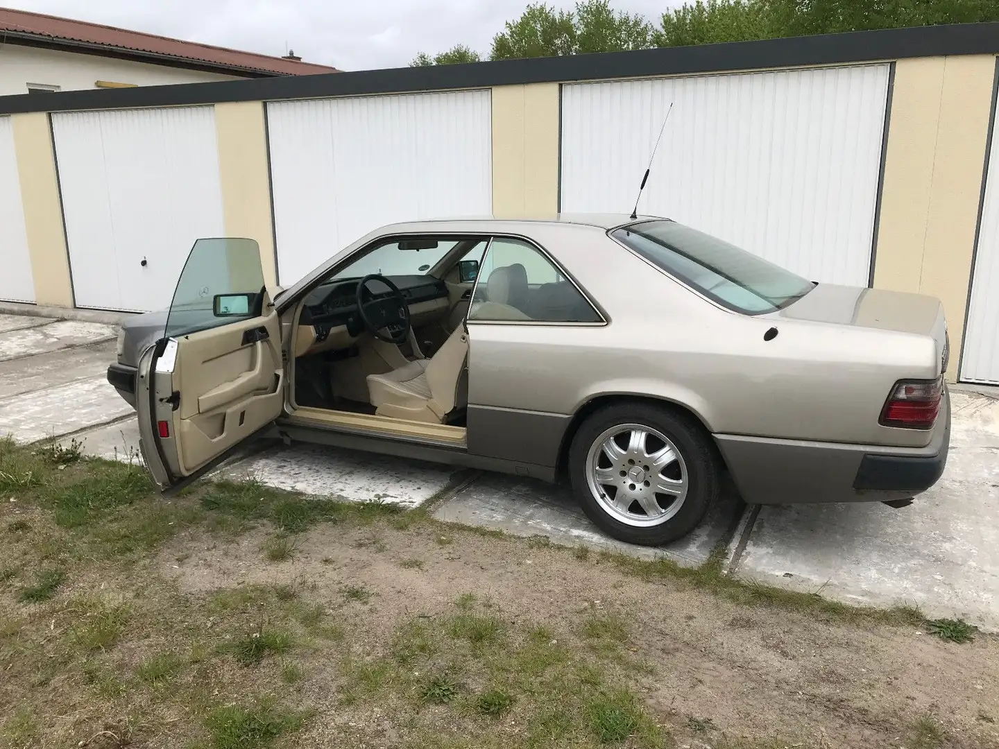 Mercedes-Benz CE 300 Automatik Leder beige H-Zulassung Zlatá - 2