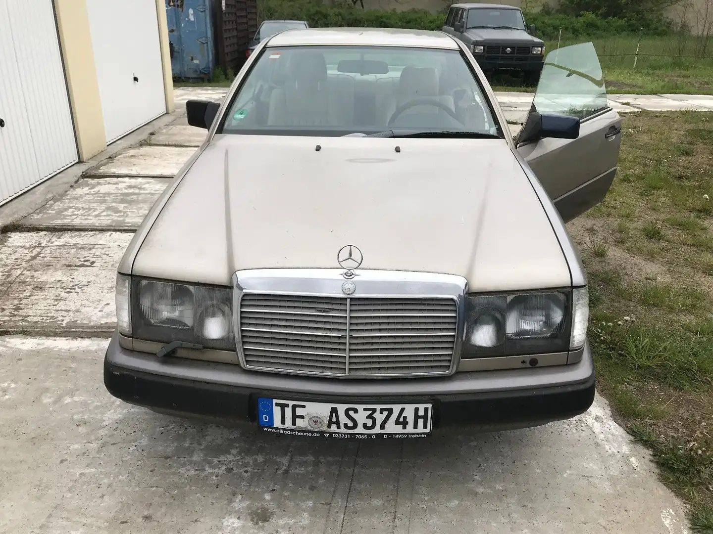Mercedes-Benz CE 300 Automatik Leder beige H-Zulassung Zlatá - 1