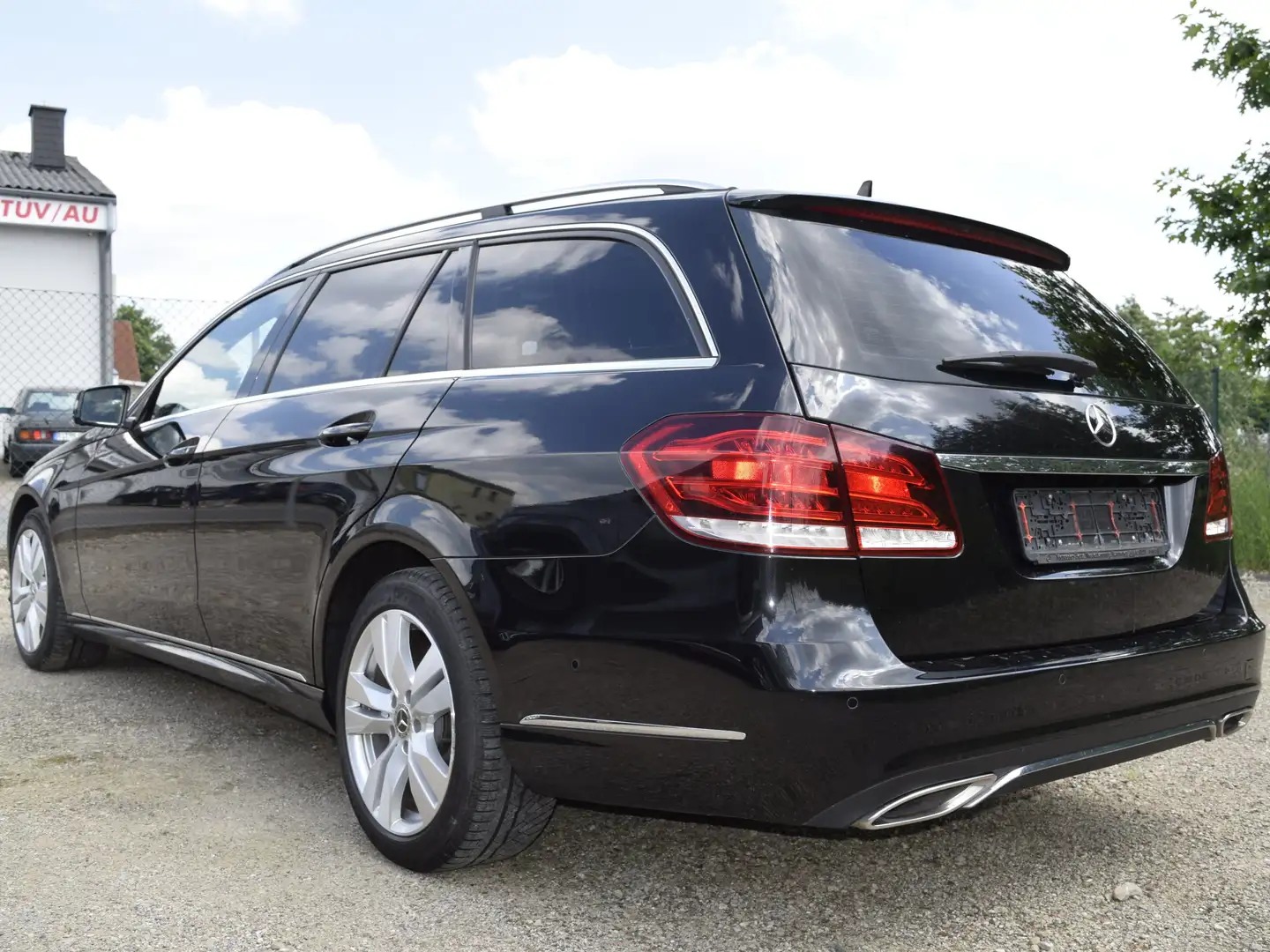 Mercedes-Benz E 350 E 350 BlueTec 4Matic (212.294)/TOP AUSSTATTUNG Zwart - 1