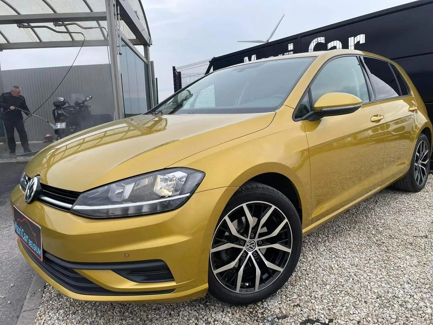 Volkswagen Golf Golf 1.0 TSI / Capteurs avant et arrière Or - 1