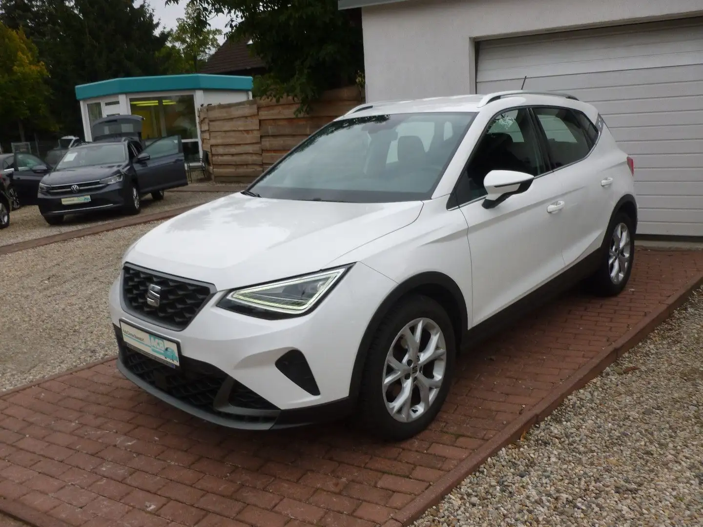 SEAT Arona FR-LineDSG/17"Allwetter/Digi. Cockpit/Navi Weiß - 1