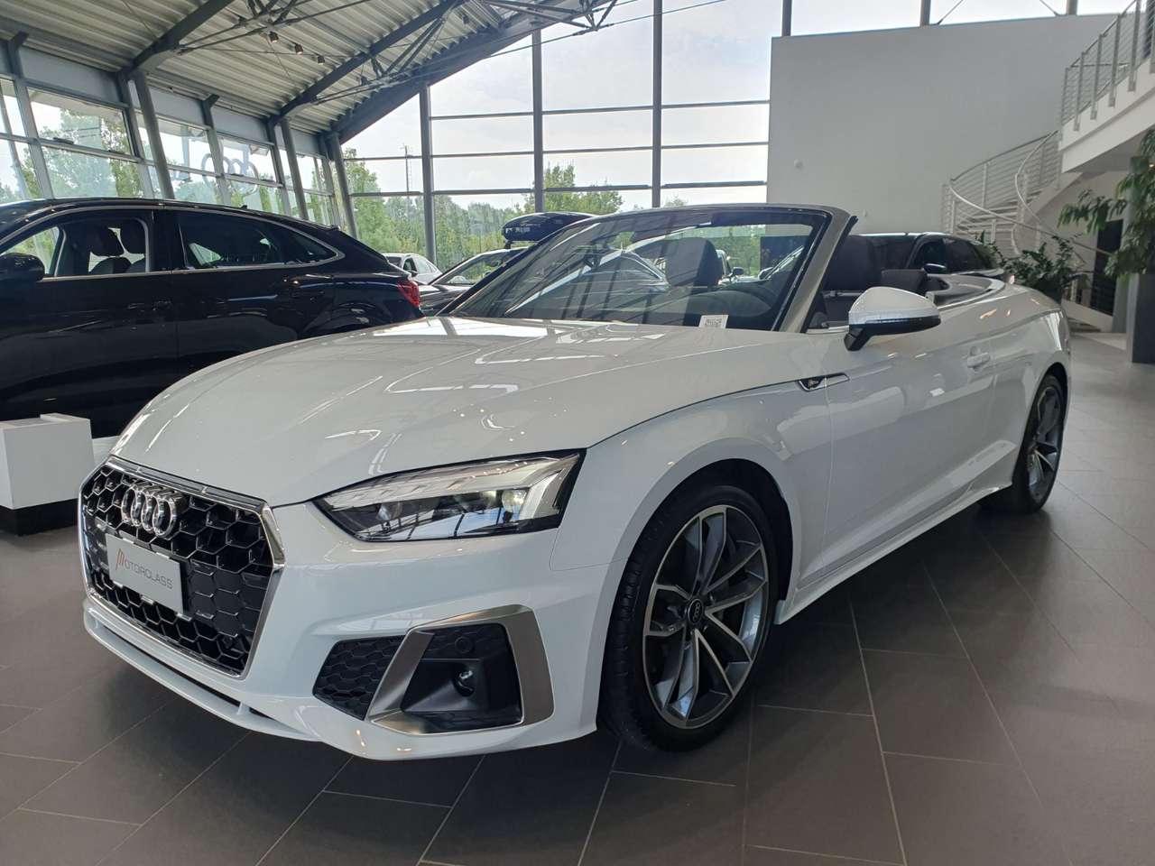 Audi A5 cabrio 40 2.0 tdi mhev 204cv s line edition s tron
