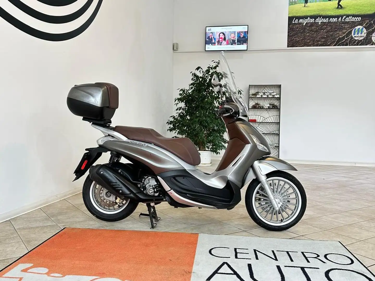 Piaggio Beverly 300 IE - ABS - ASR - Gris - 1
