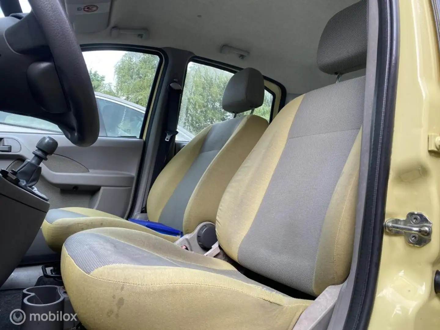 Fiat Panda 1.2 SportSound CLIMATRONIC ALL-SEASON Amarillo - 2
