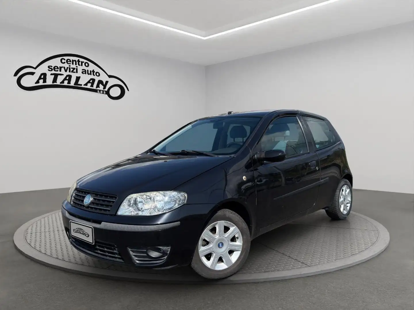 Fiat Punto 1.3 MJT 16V 3p. Dynamic Negro - 1