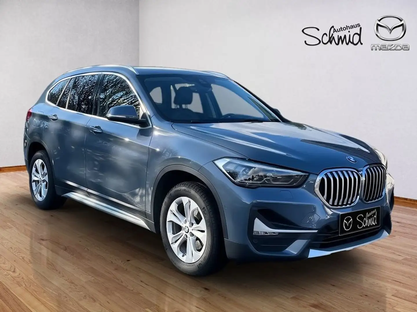 BMW X1 xDrive18d Aut. Grau - 2