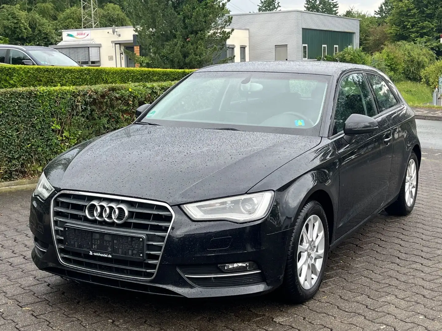 Audi A3 2.0 TDI Attraction Facelift Xenon Zwart - 1