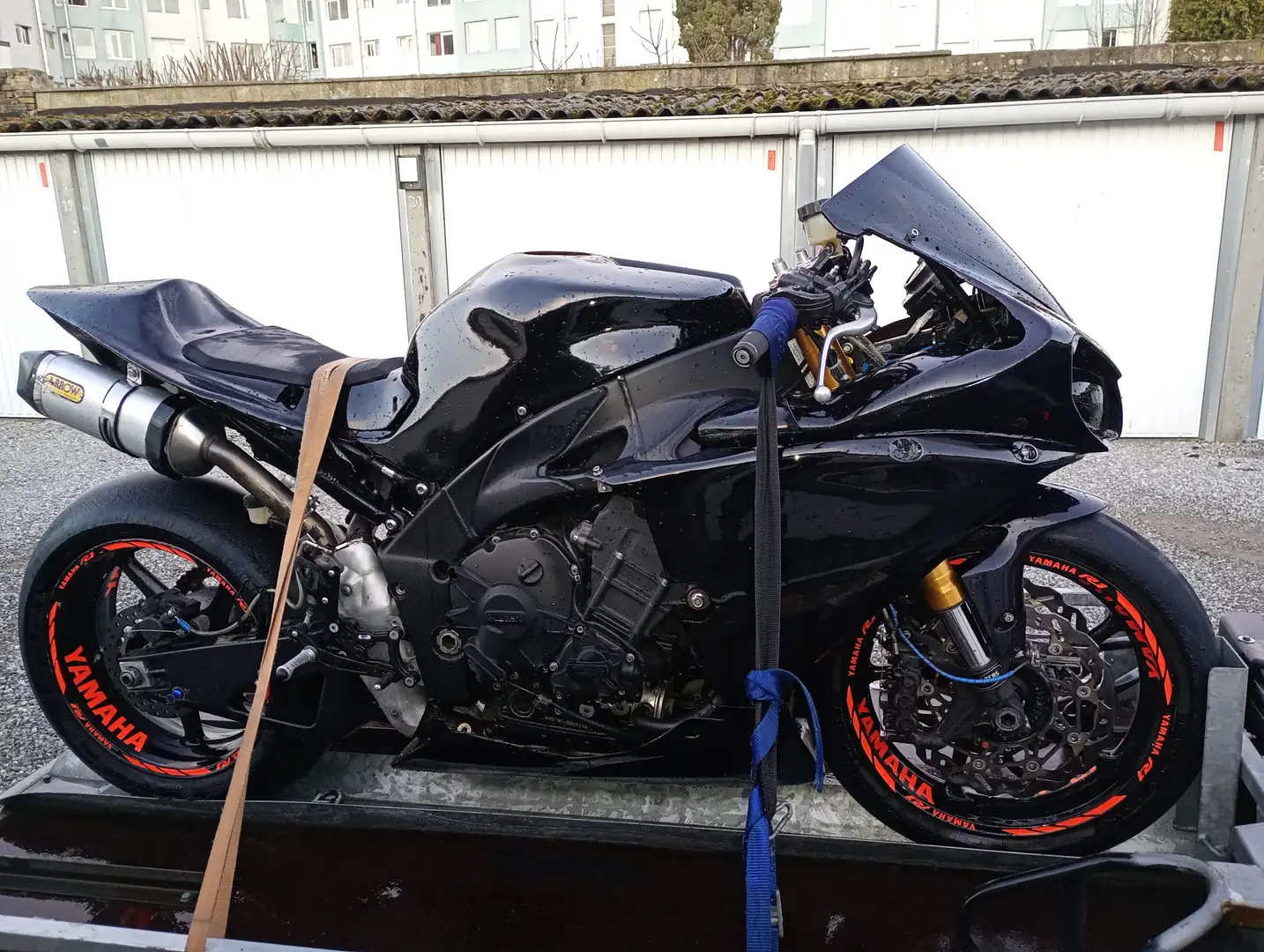 Yamaha YZF-R1 R1 2009 cross plane foul piste Noir - 1