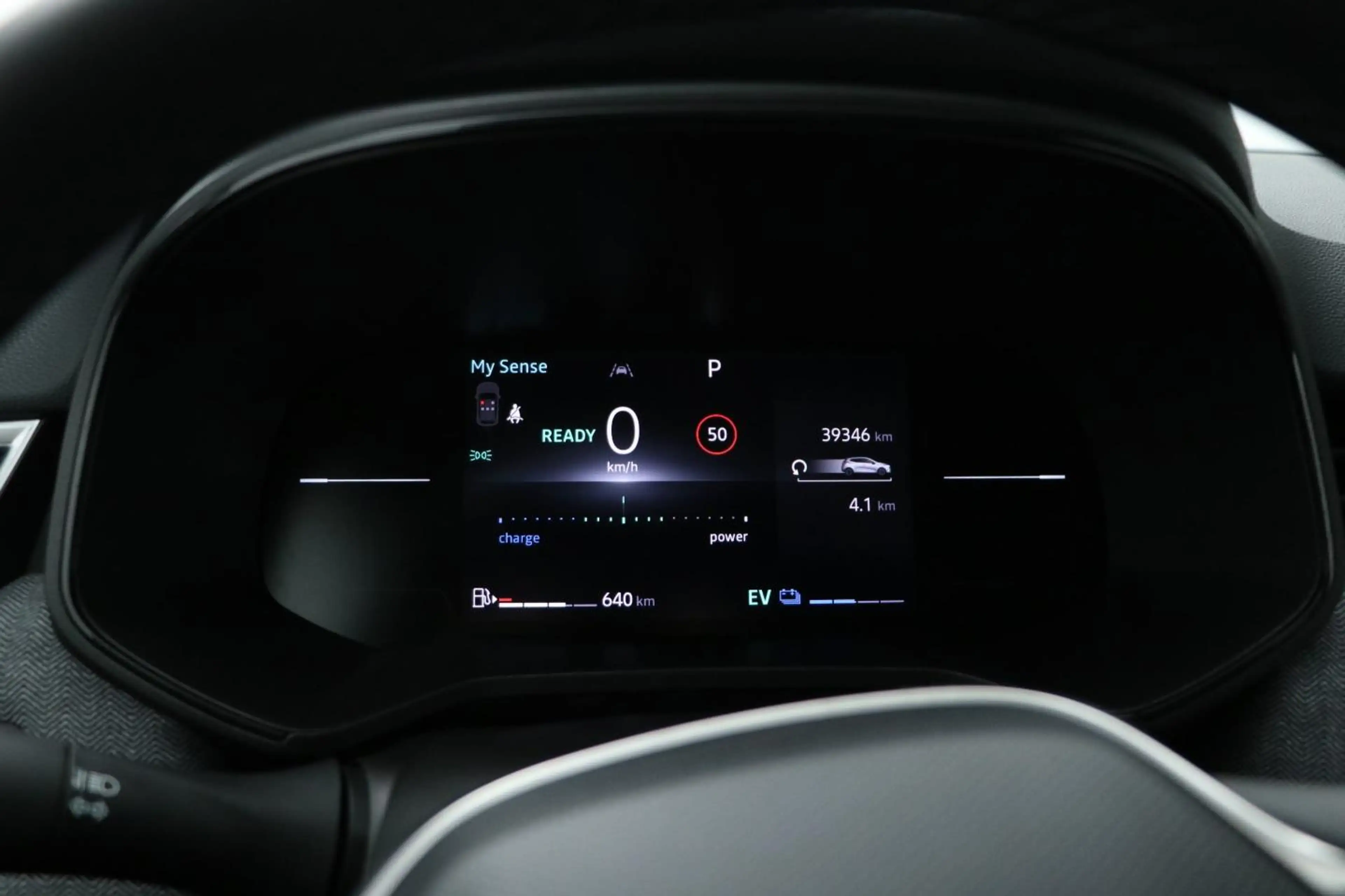 Renault Clio 1.6 E-Tech Full Hybrid 145 techno — photo 15