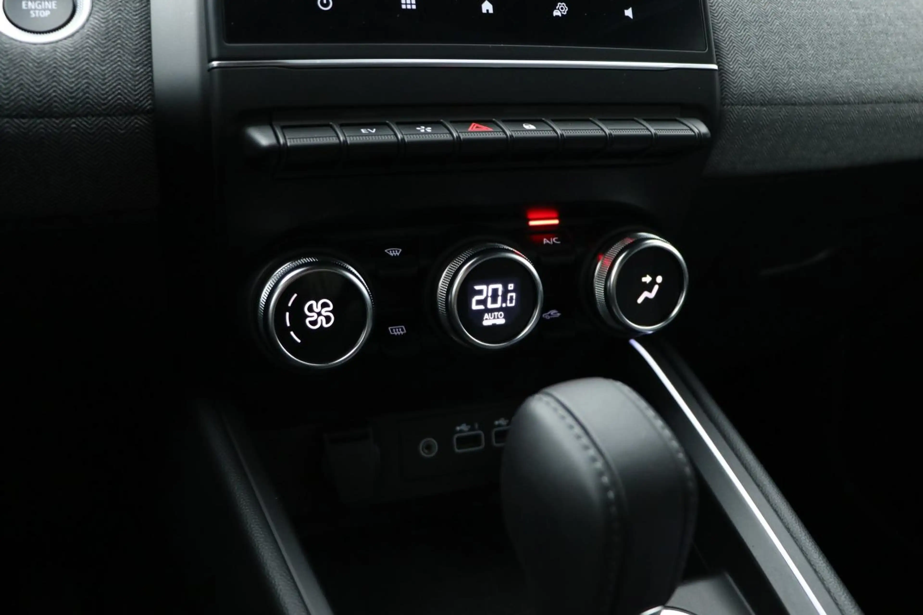 Renault Clio 1.6 E-Tech Full Hybrid 145 techno — photo 13