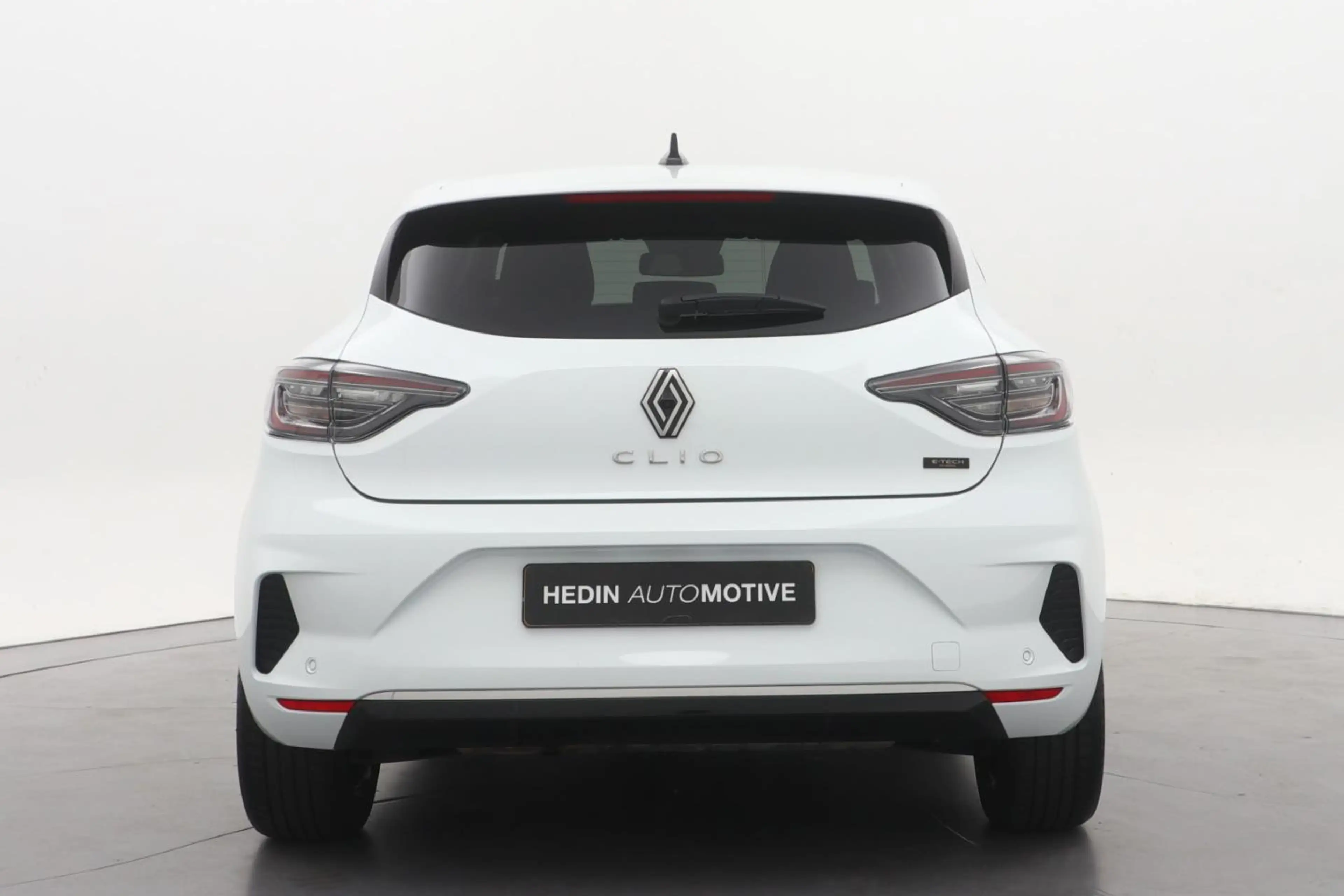 Renault Clio 1.6 E-Tech Full Hybrid 145 techno — photo 9