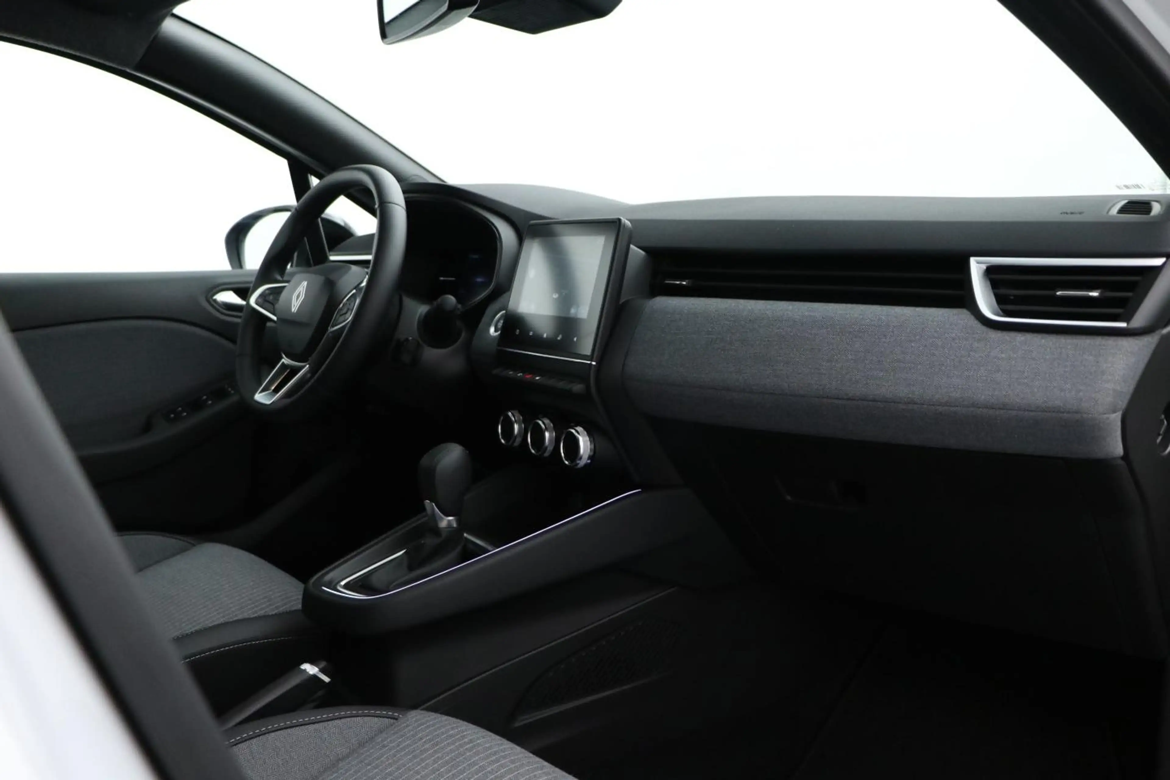 Renault Clio 1.6 E-Tech Full Hybrid 145 techno — photo 10
