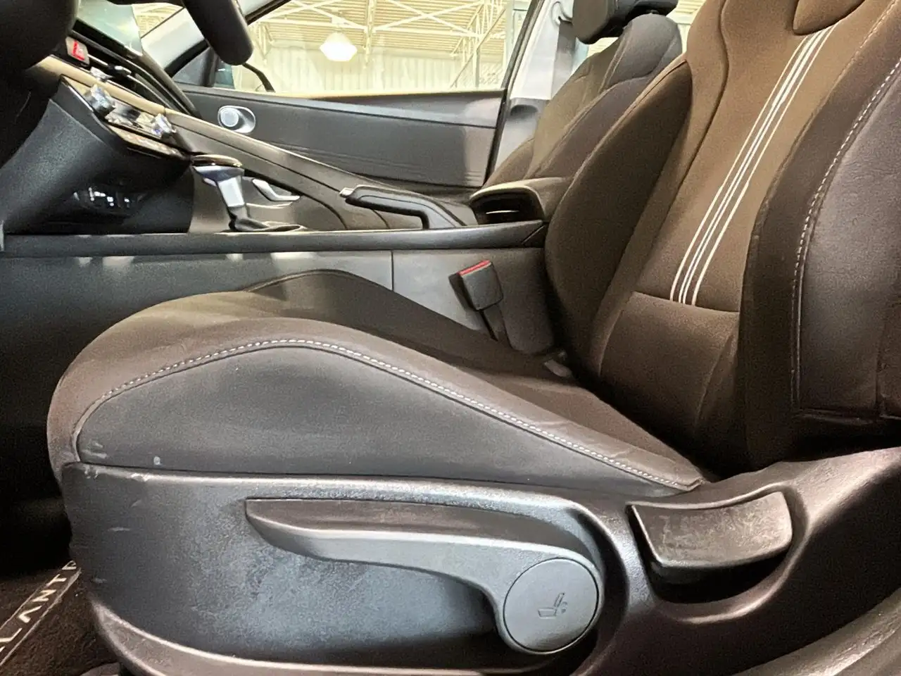 Hyundai ELANTRA снимка Hyundai ELANTRA