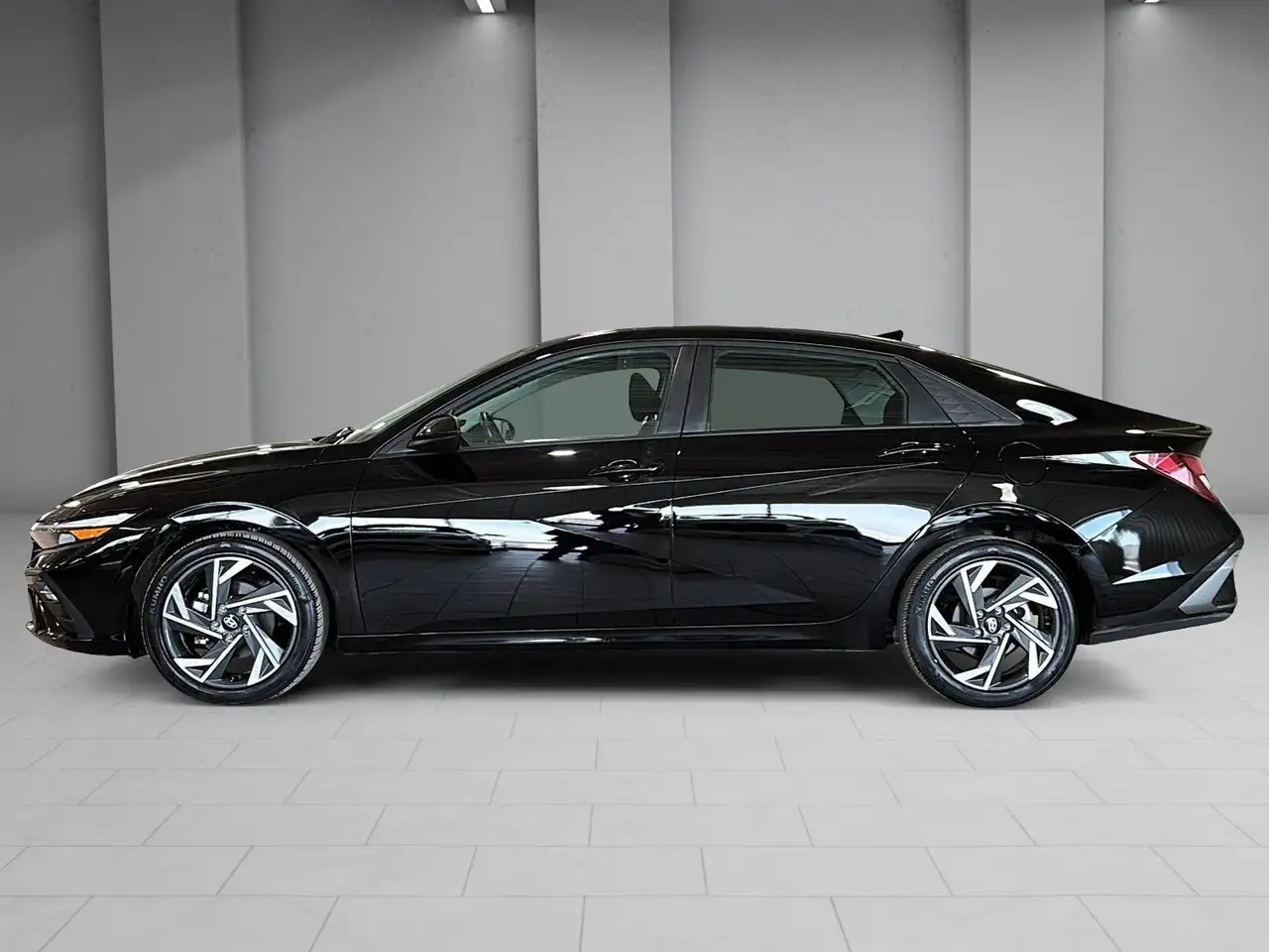 Hyundai ELANTRA снимка Hyundai ELANTRA