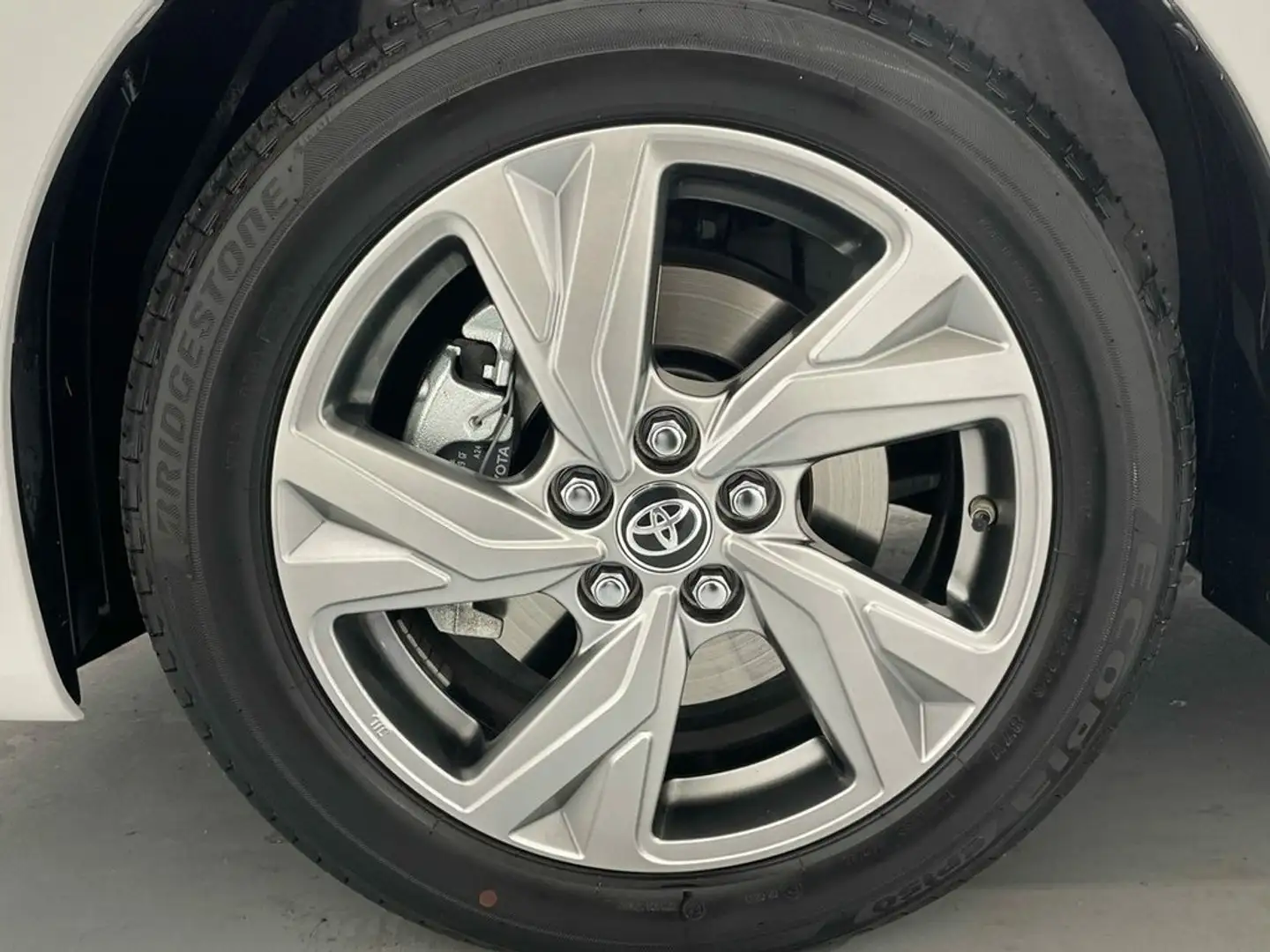 Toyota Yaris Active Plus 120H Weiß - 2