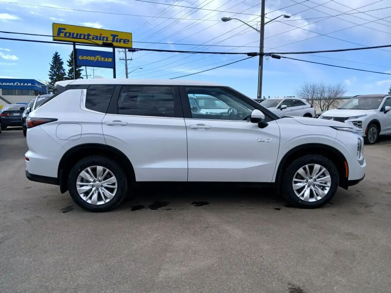 Mitsubishi Outlander снимка Mitsubishi Outlander