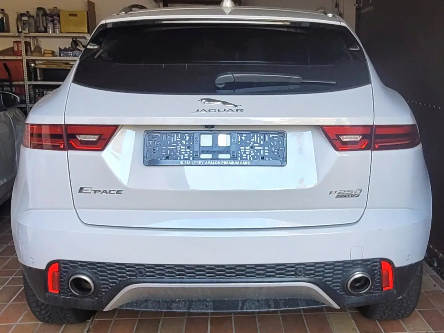 Jaguar E-Pace E-Pace P250 AWD Aut. R-Dynamic S - Top Zustand Grau - 1