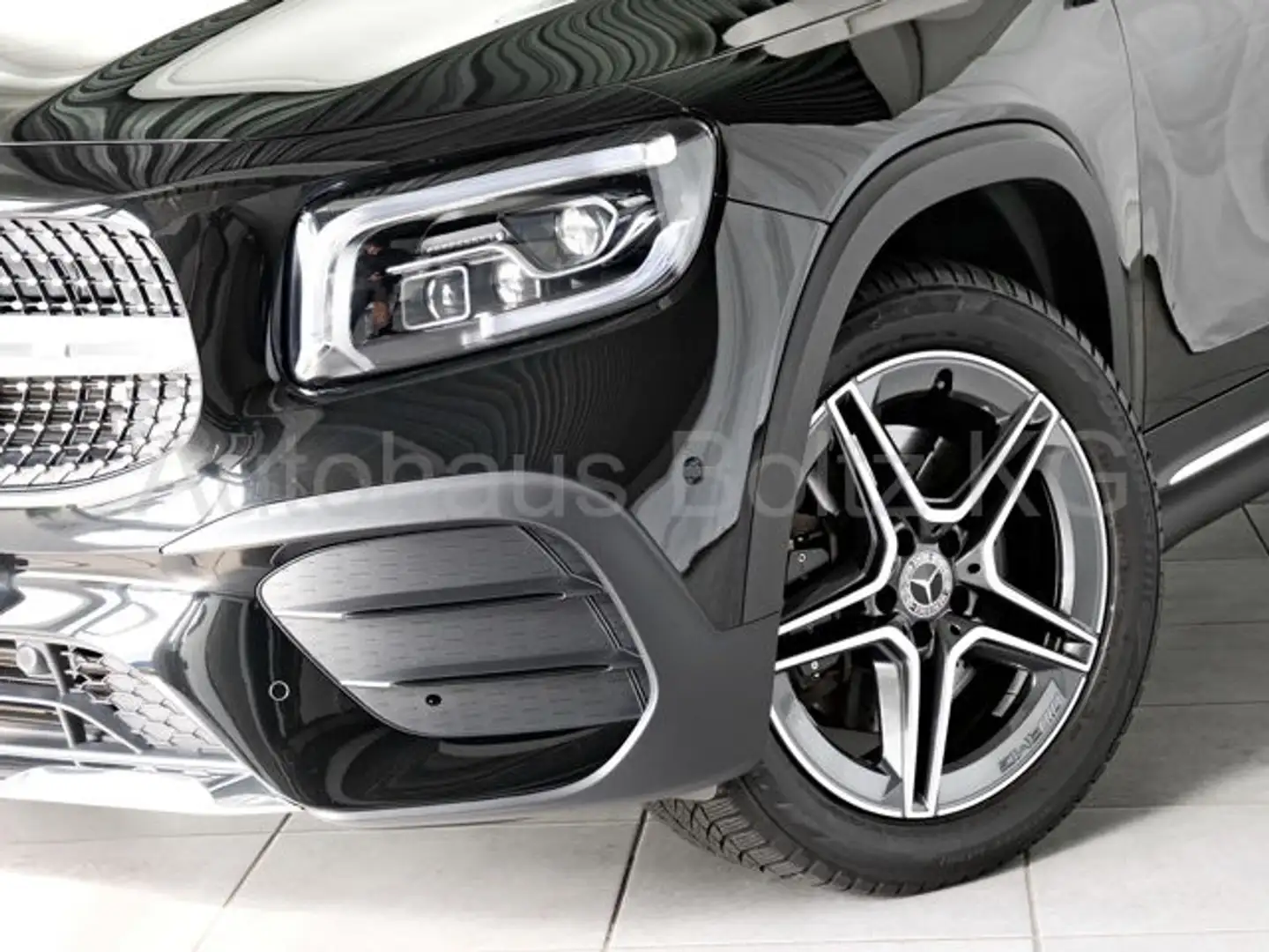 Mercedes-Benz GLB 250 AMG ENp 65000 Pano AMG Leder 2F. Distr. Schwarz - 2