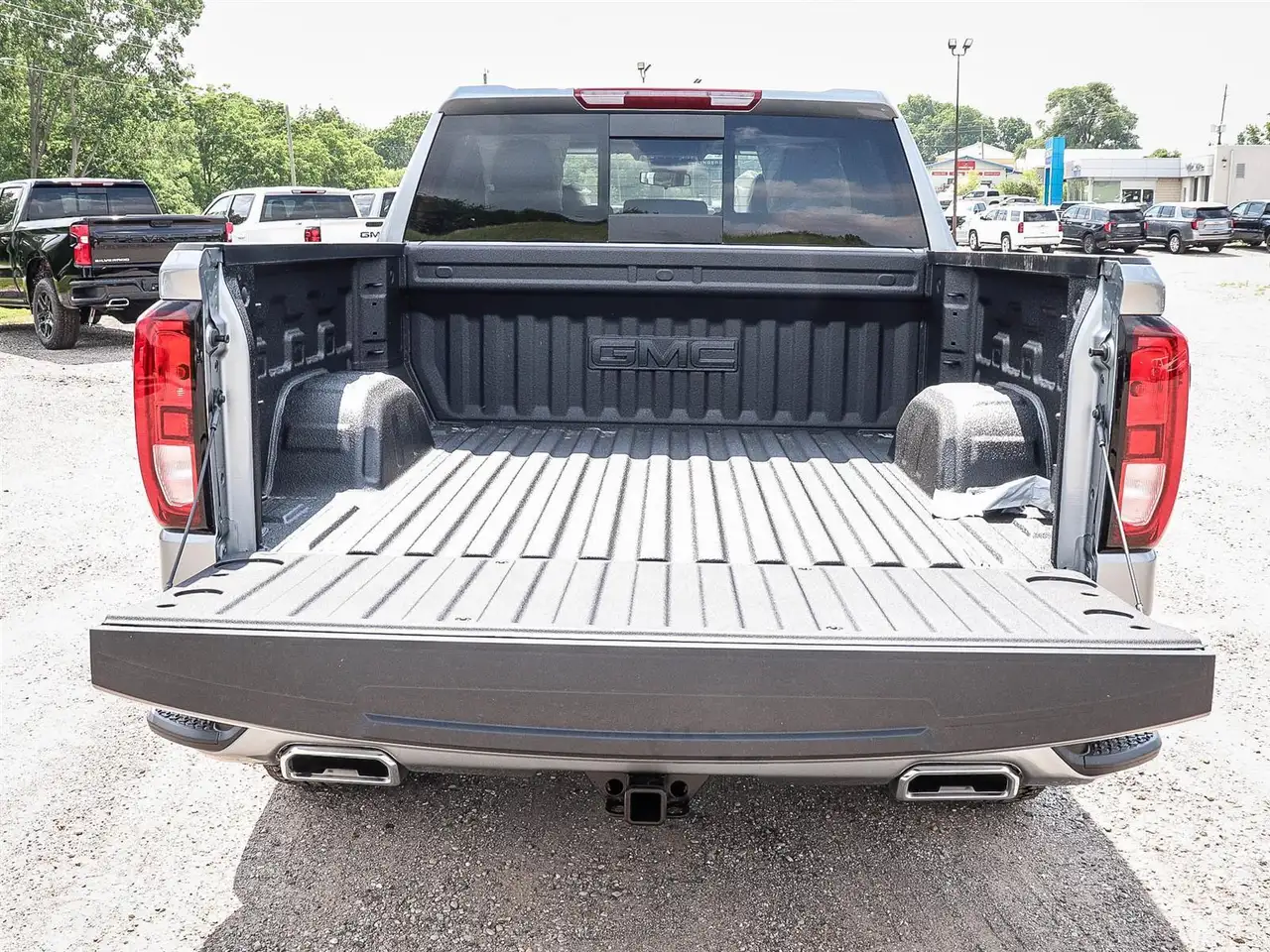GMC Sierra 1500 photo GMC Sierra 1500