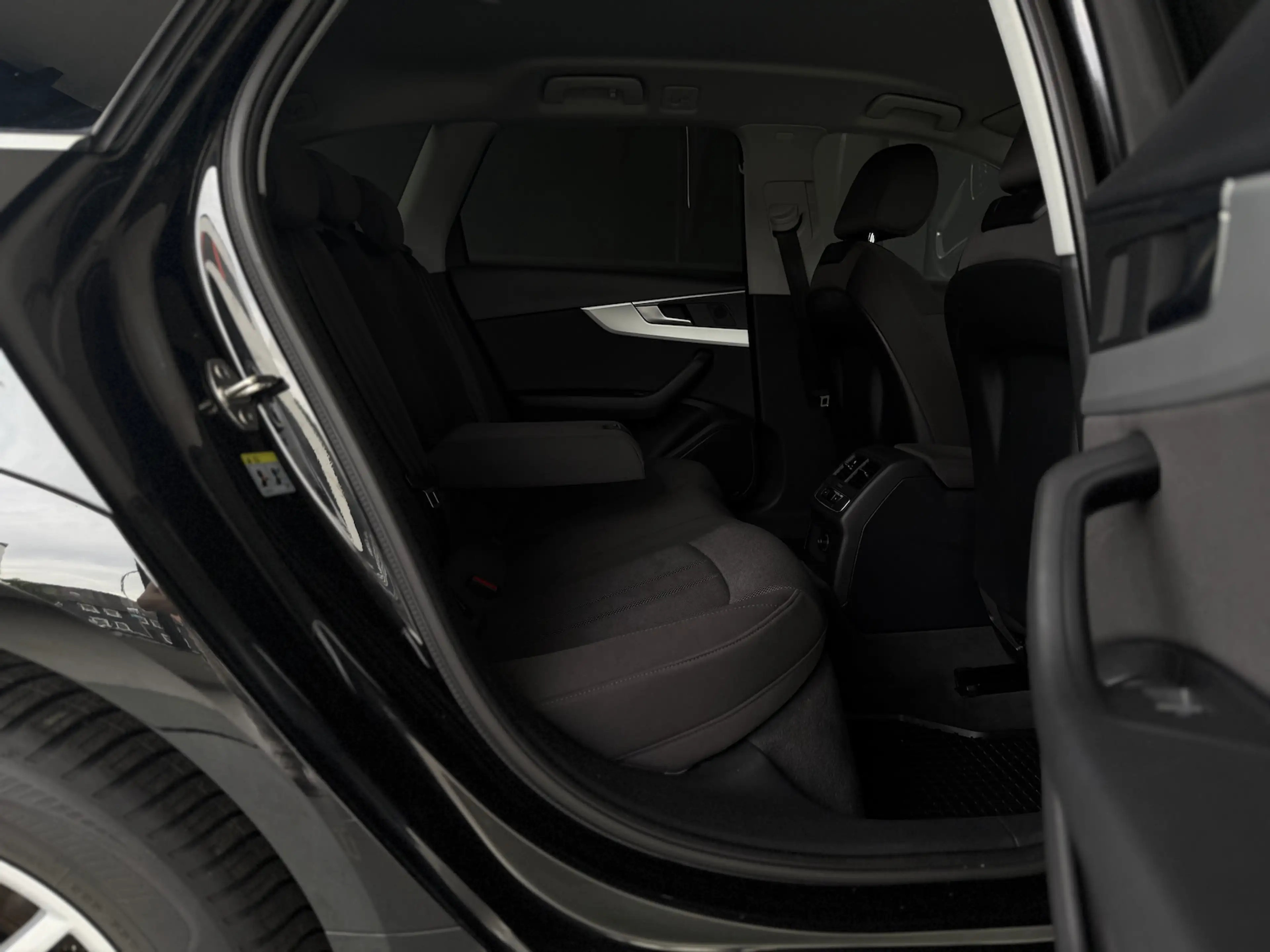 Audi A4 allroad Quattro*2.0 TDI*MATRIX*SITZHEIZ*NAVI — photo 12
